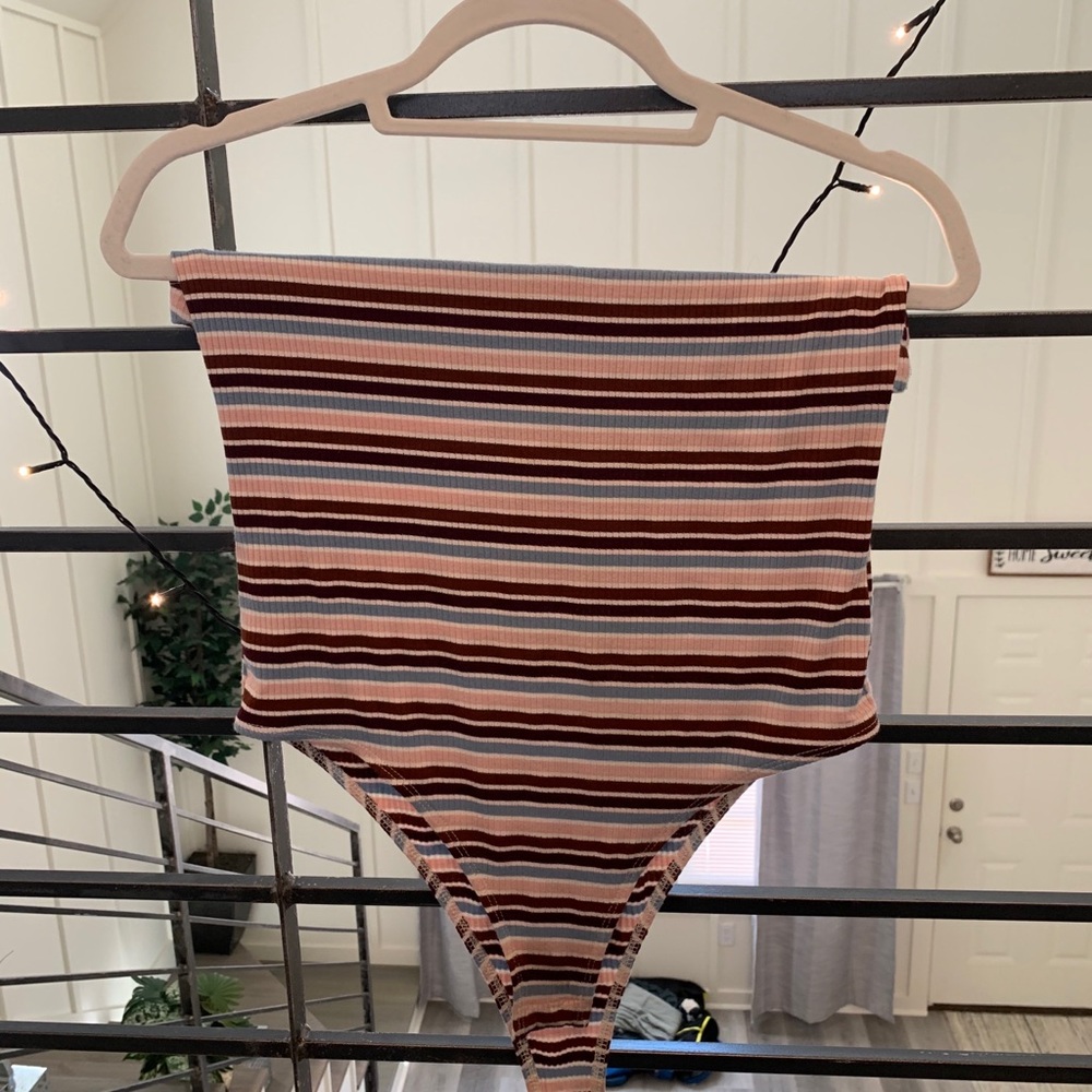 Striped strapless bodysuit